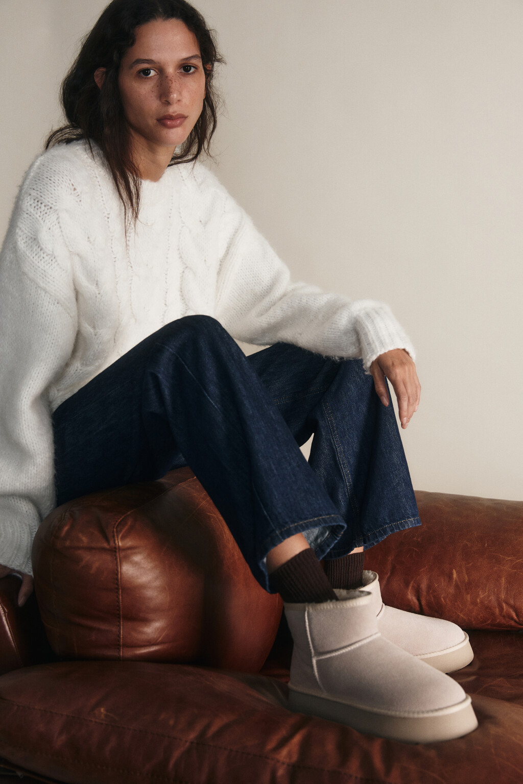 Ботинки-угги из натуральной замши - цвет серый - 1