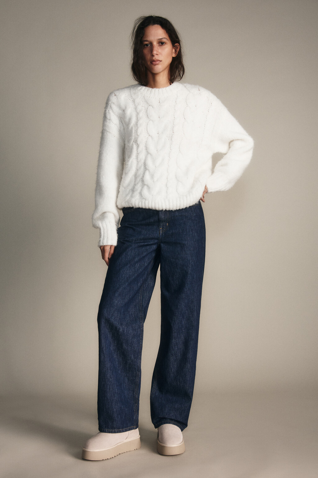 Ботинки-угги из натуральной замши - цвет серый - 2