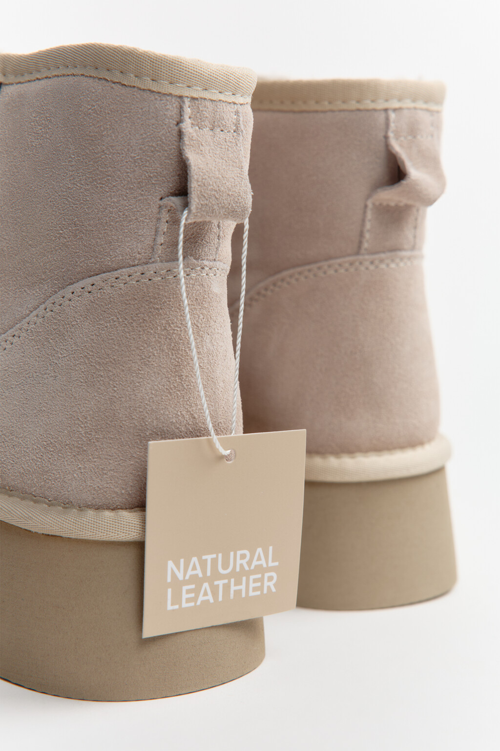 Ботинки-угги из натуральной замши - цвет серый - 12