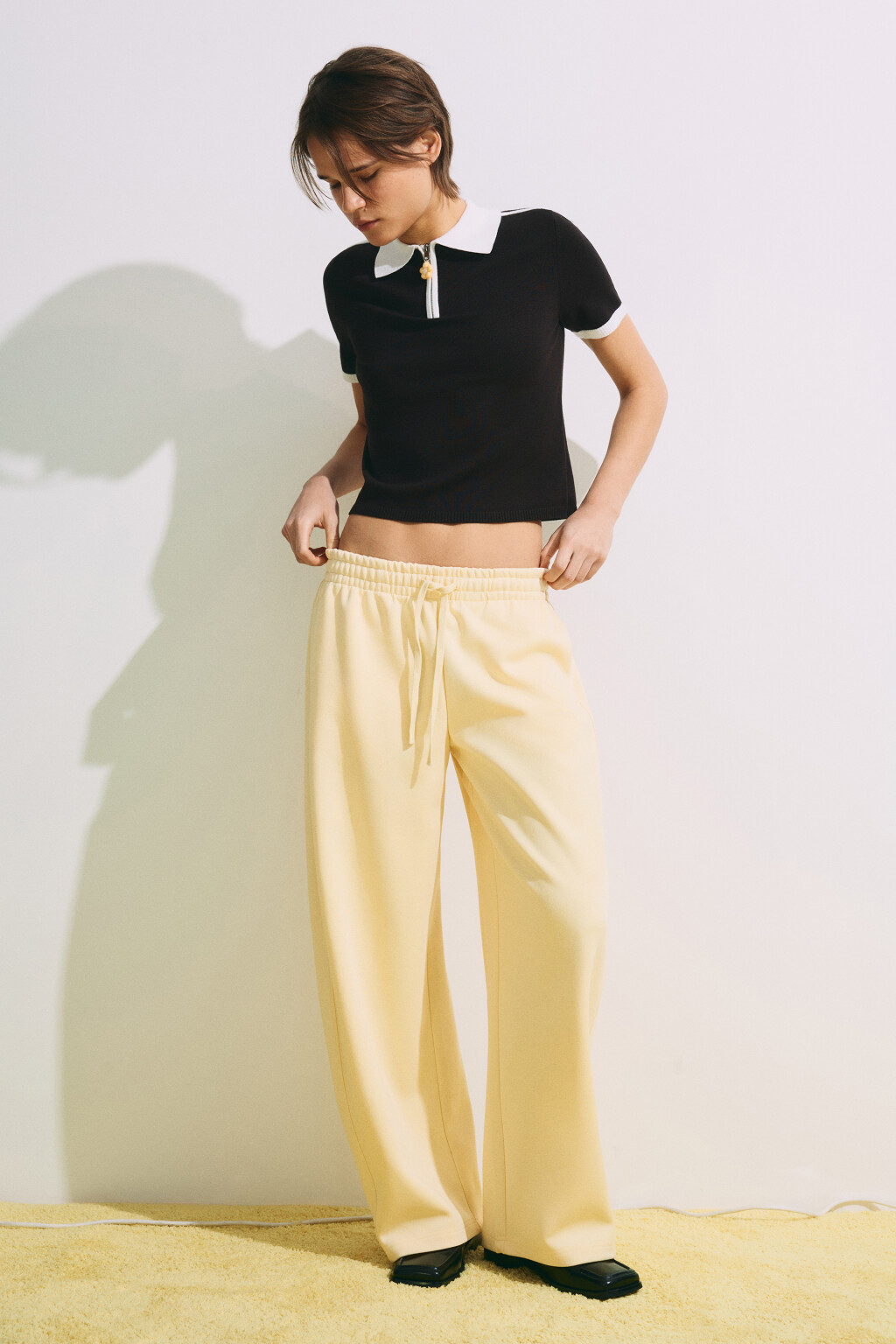 Брюки barrel fit со средней посадкой на завязках - цвет желтый - 6