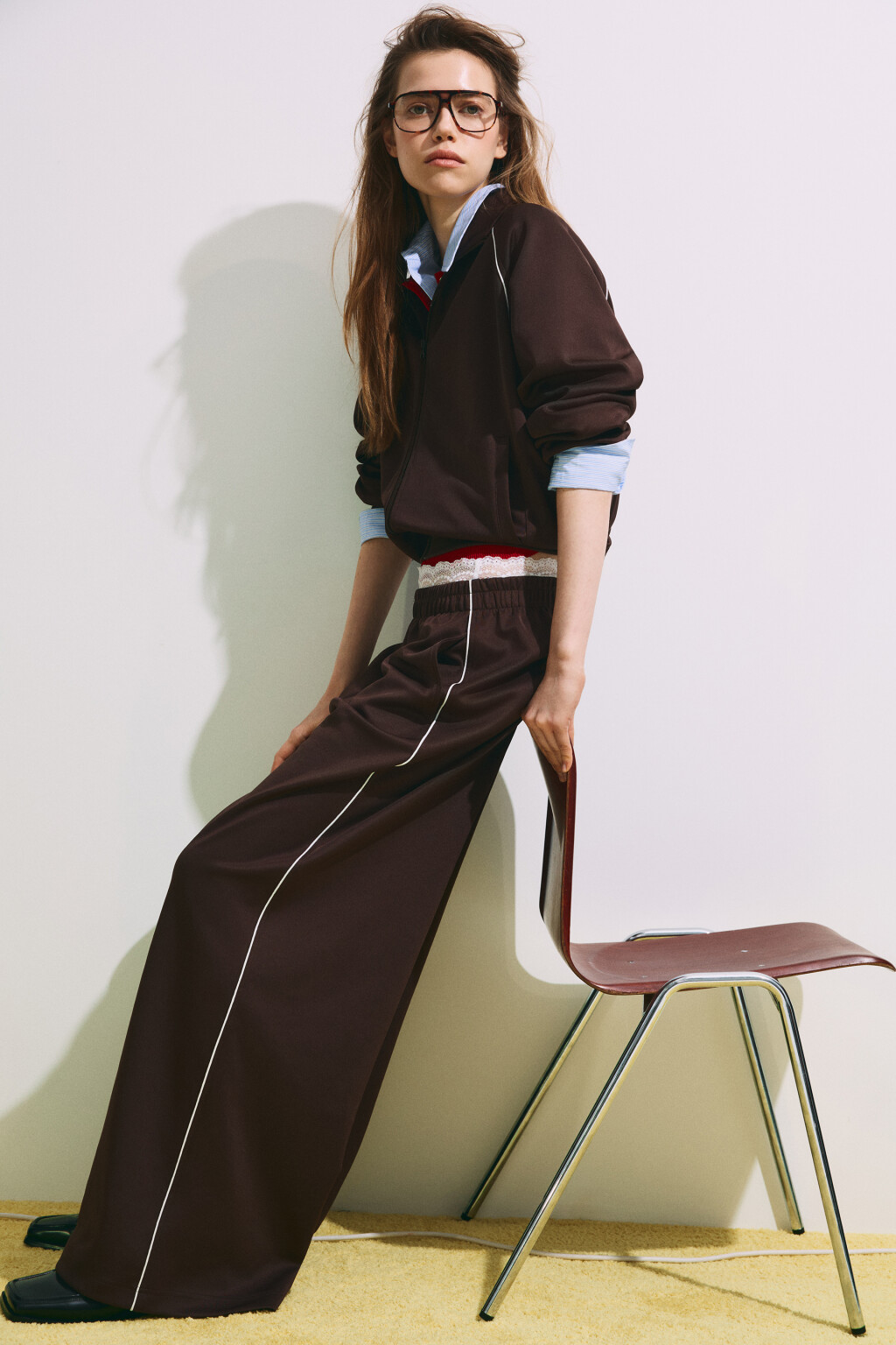 Брюки straight fit с кружевным поясом - цвет коричневый - 2