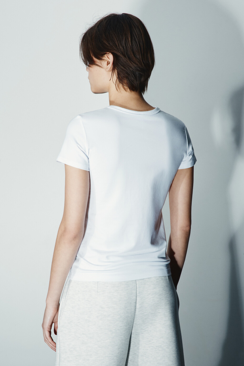 Футболка приталенная с надписью - цвет белый - 3