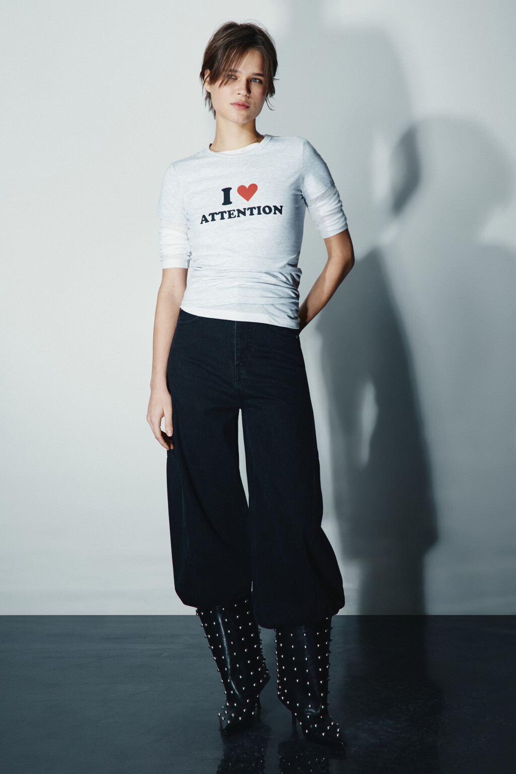 Футболка приталенная с надписью - цвет серый - 4