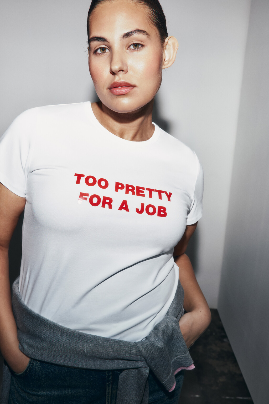 Футболка приталенная с надписью - цвет белый - 1