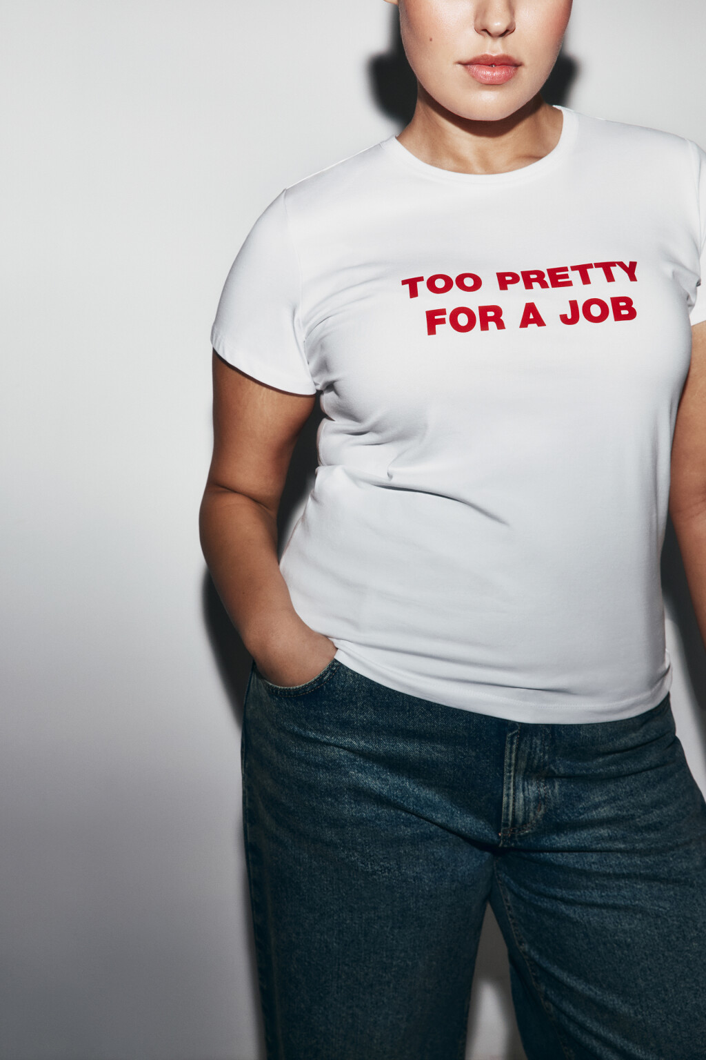 Футболка приталенная с надписью - цвет белый - 7