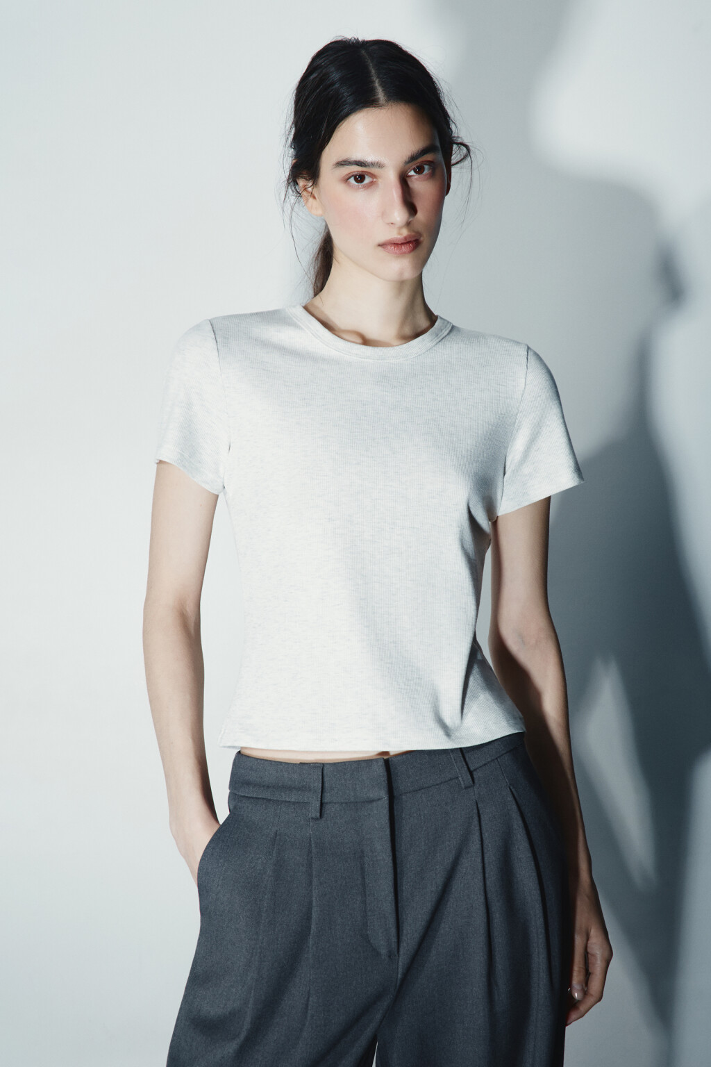 Футболка-топ облегающая - цвет серый - 2