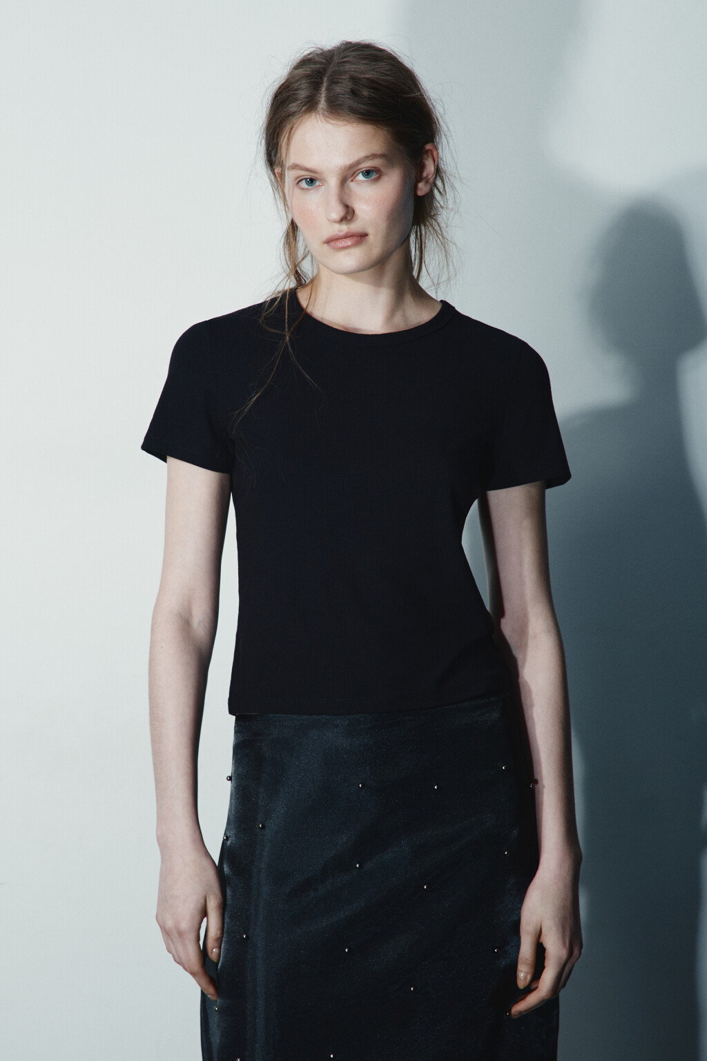 Футболка-топ облегающая - цвет черный - 2