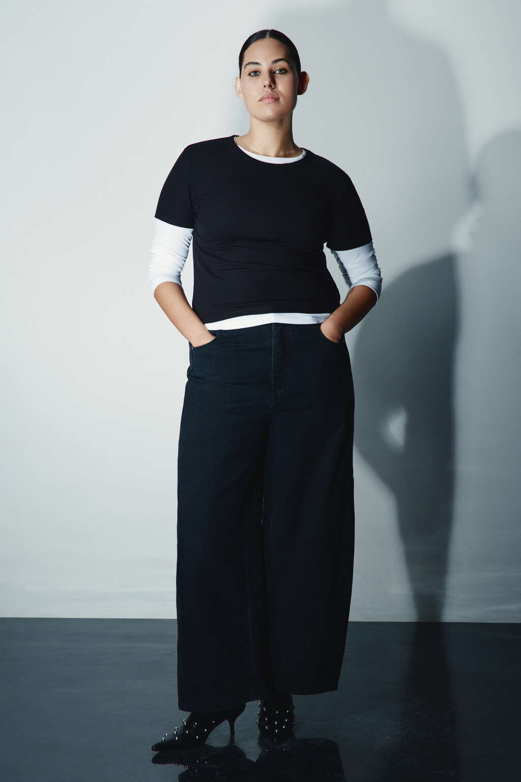 Футболка-топ облегающая - цвет черный - 4