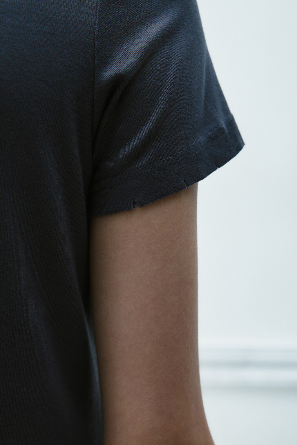 Футболка вискозная с принтом - цвет серый - 5