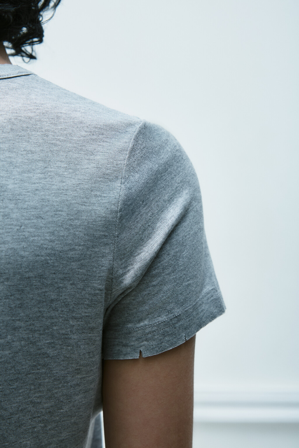 Футболка вискозная с принтом - цвет серый - 6