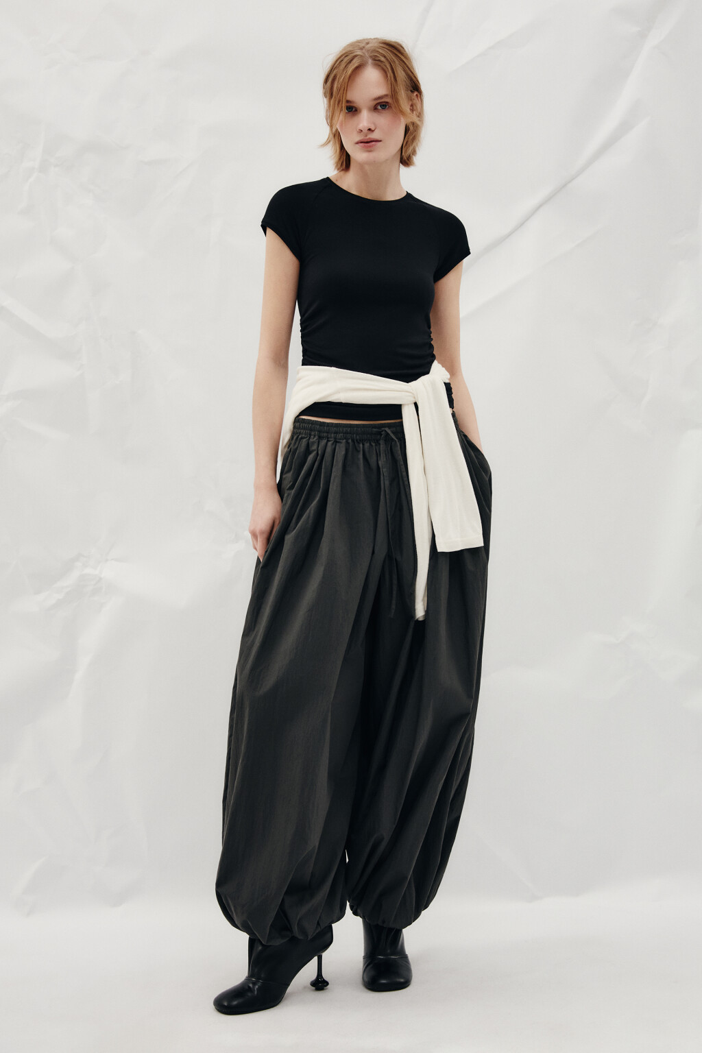 Футболка облегающая из вискозы - цвет черный - 4