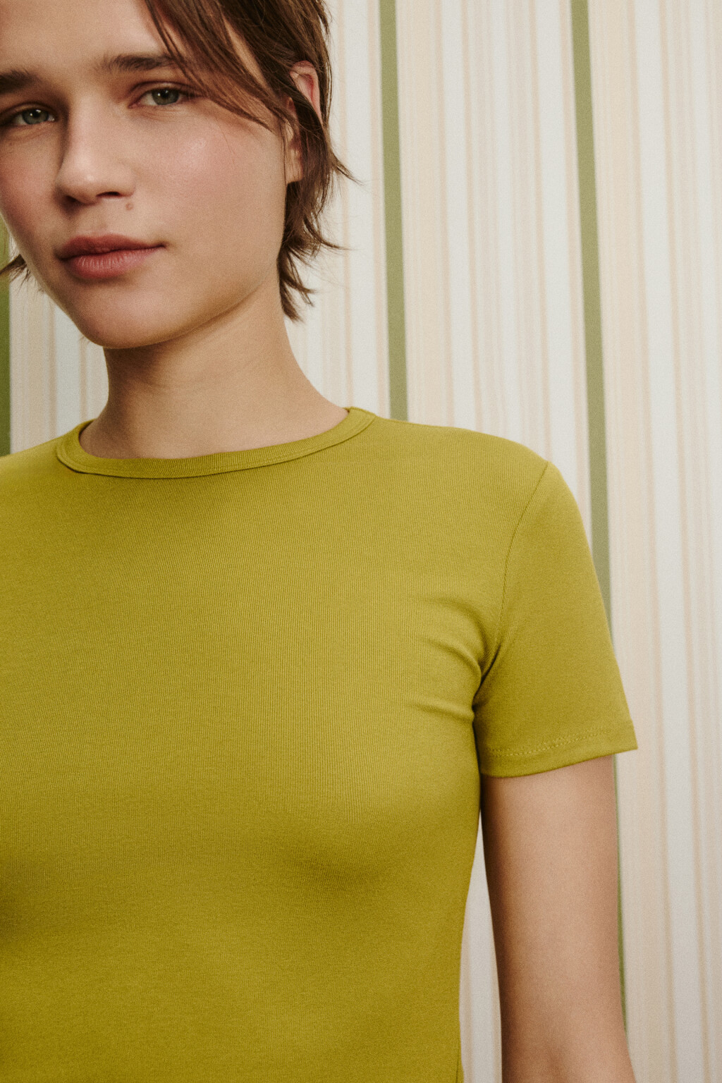 Футболка вискозная облегающая - цвет зеленый - 6