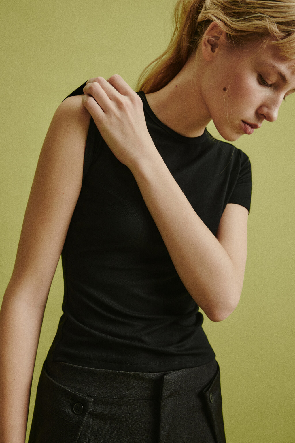 Футболка вискозная облегающая - цвет черный - 1