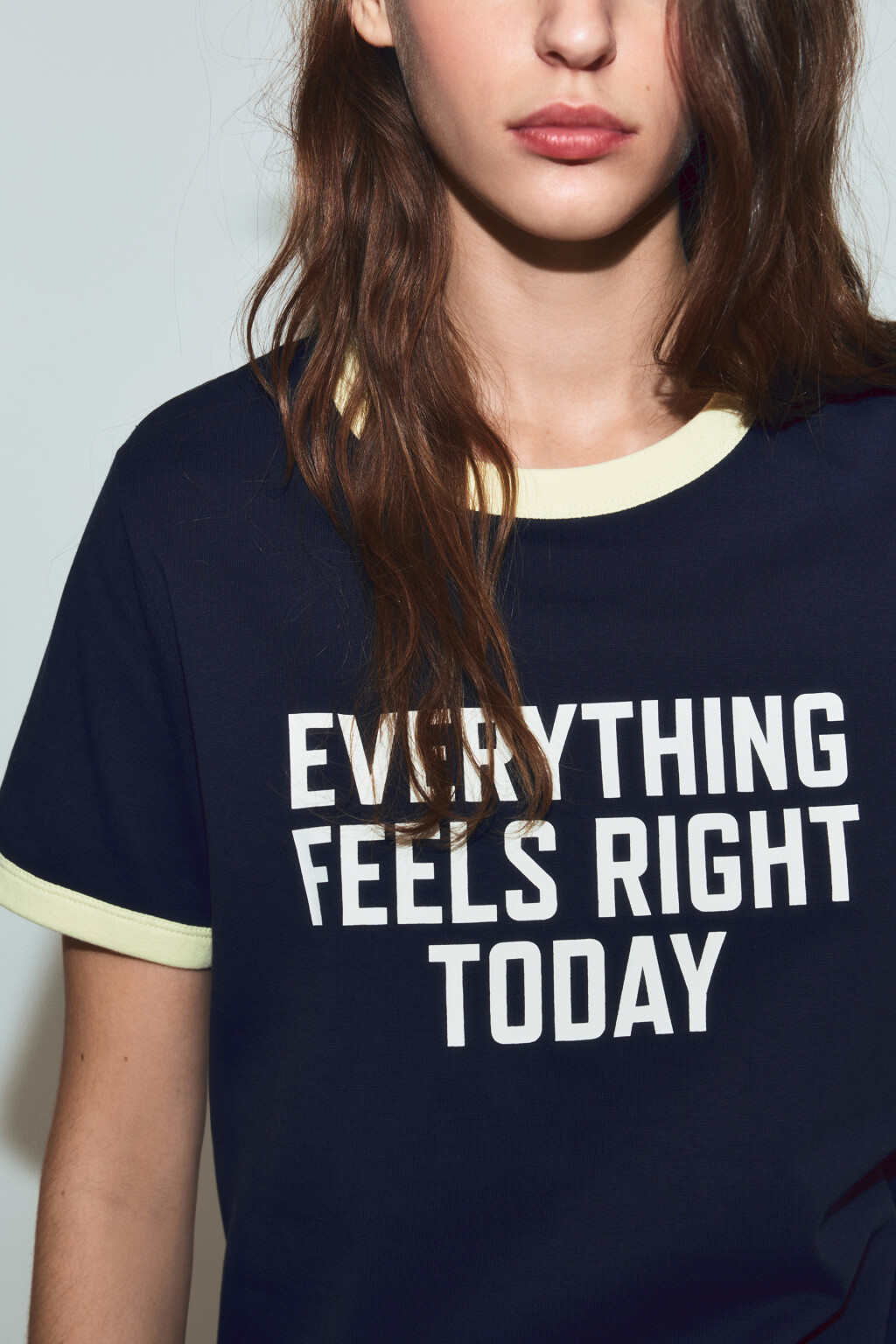 Футболка хлопковая с принтом и контрастным кантом - цвет синий - 6