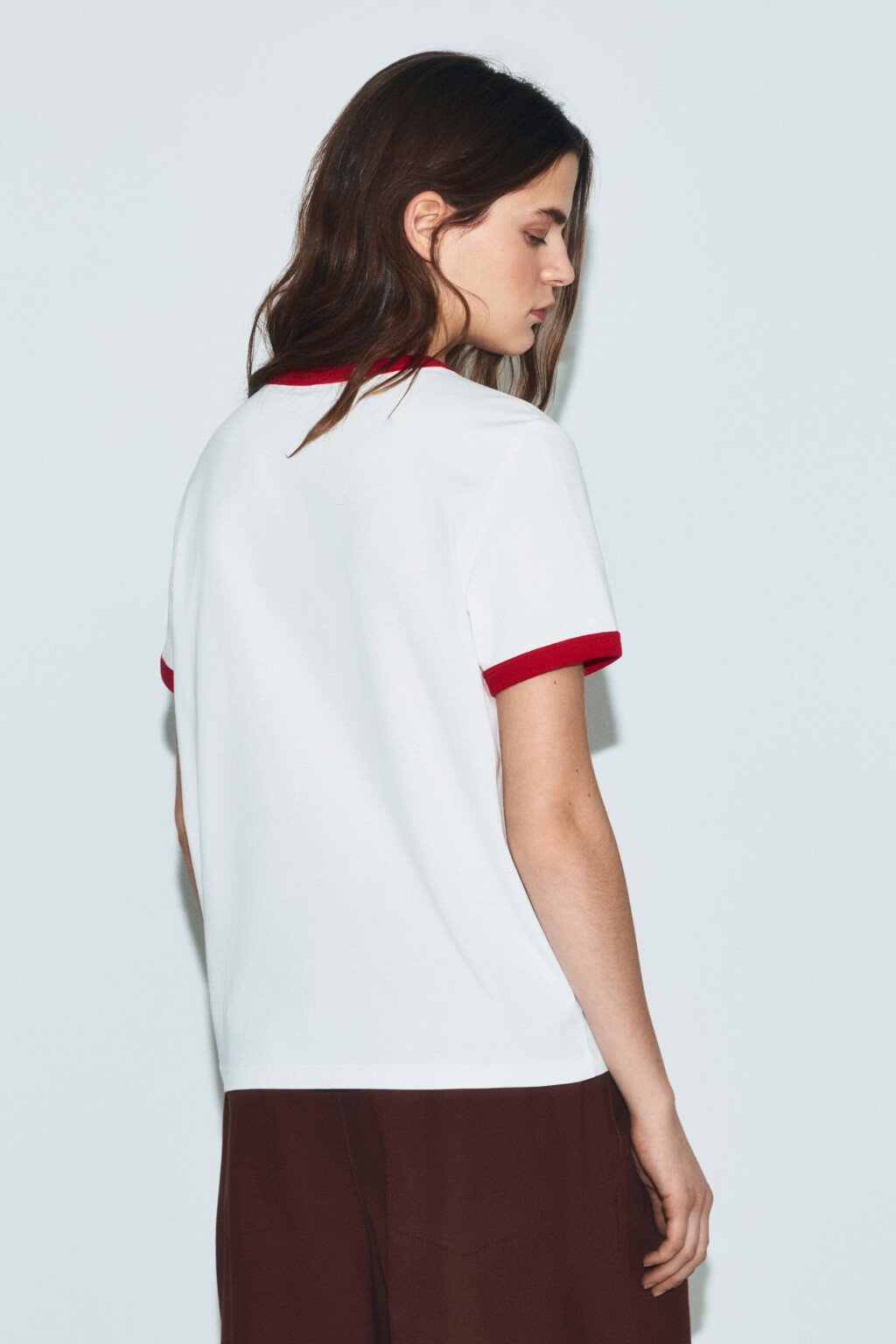 Футболка хлопковая с принтом и контрастным кантом - цвет белый - 3
