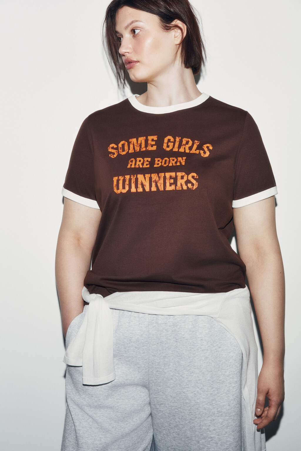 Футболка хлопковая с принтом - цвет коричневый - 1