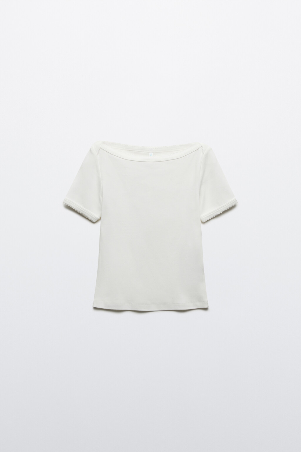 Футболка облегающая с вырезом-лодочкой - цвет белый - 1