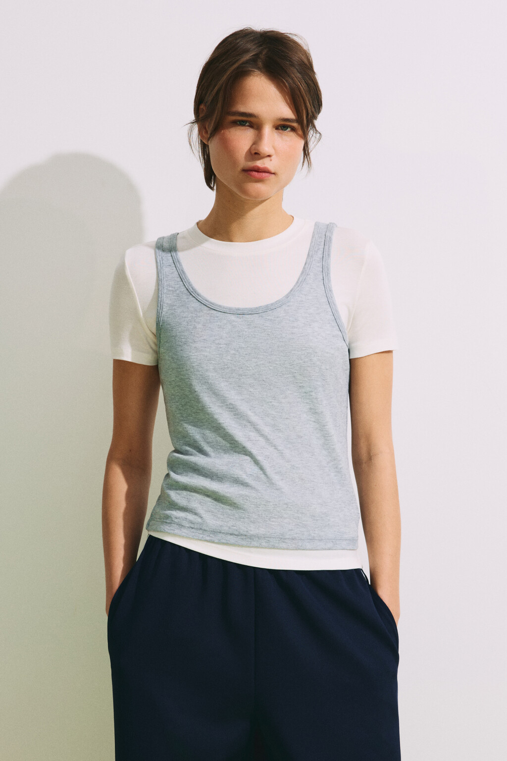 Футболка полуприлегающая с имитацией майки - цвет серый - 3