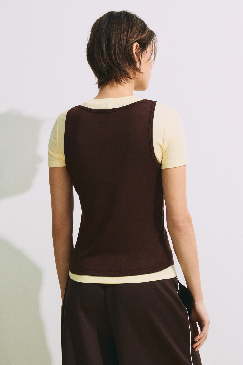 Футболка полуприлегающая с имитацией майки - цвет желтый - 3