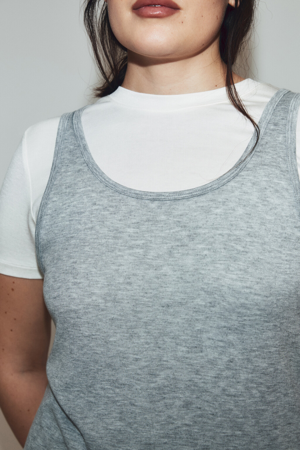 Футболка полуприлегающая с имитацией майки - цвет серый - 6