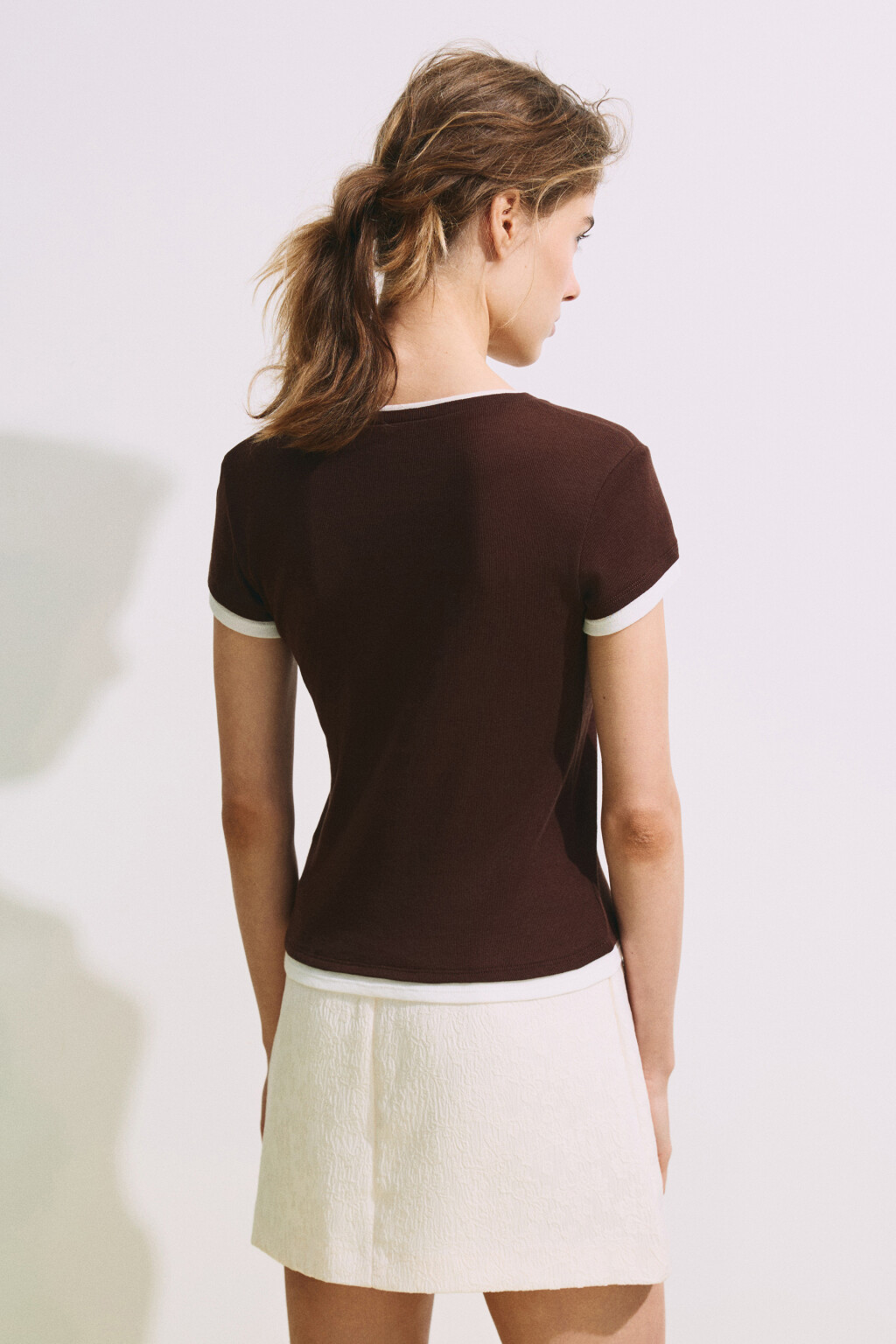 Футболка облегающая с имитацией второго слоя - цвет коричневый - 4