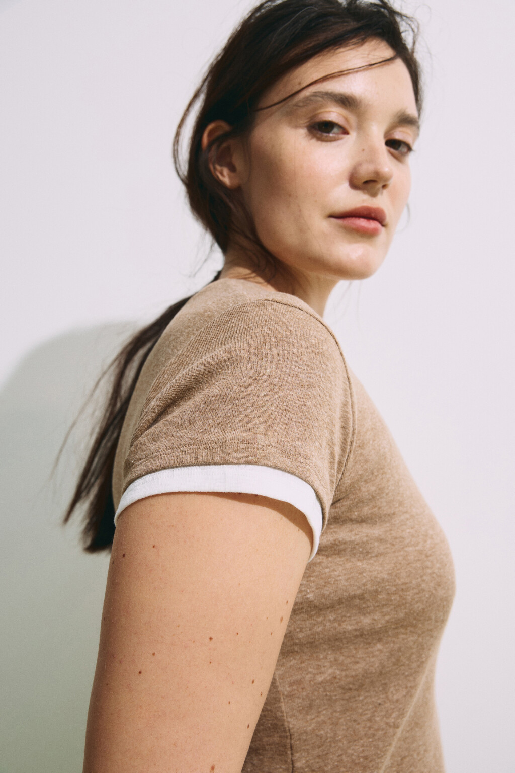 Футболка облегающая с имитацией второго слоя - цвет бежевый - 6