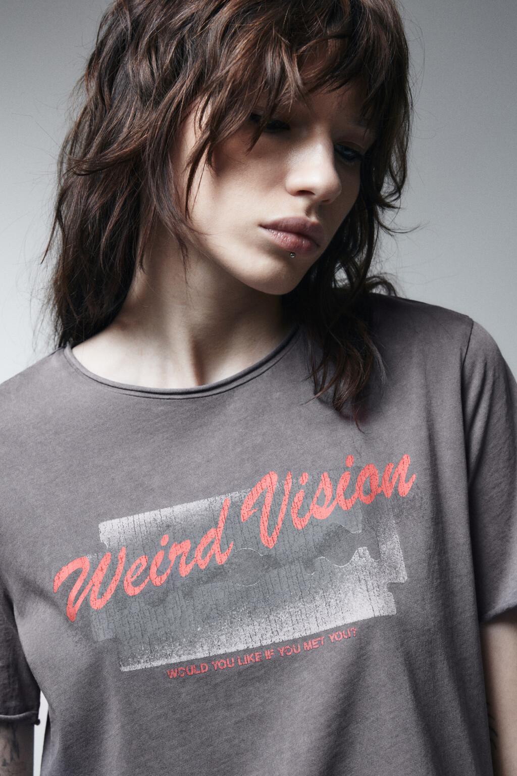 Футболка с вареным эффектом и надписью - цвет серый - 6