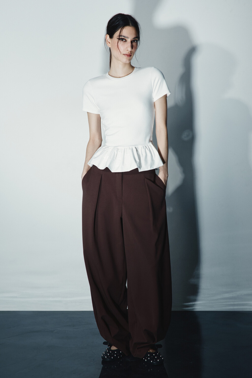 Футболка облегающая с баской - цвет белый - 4