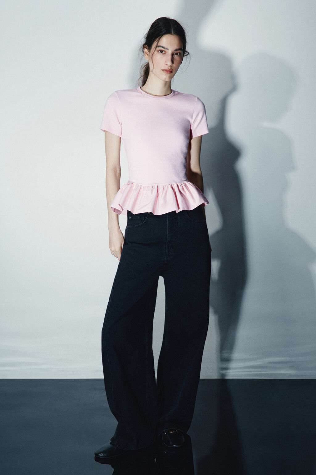 Футболка облегающая с баской - цвет розовый - 4