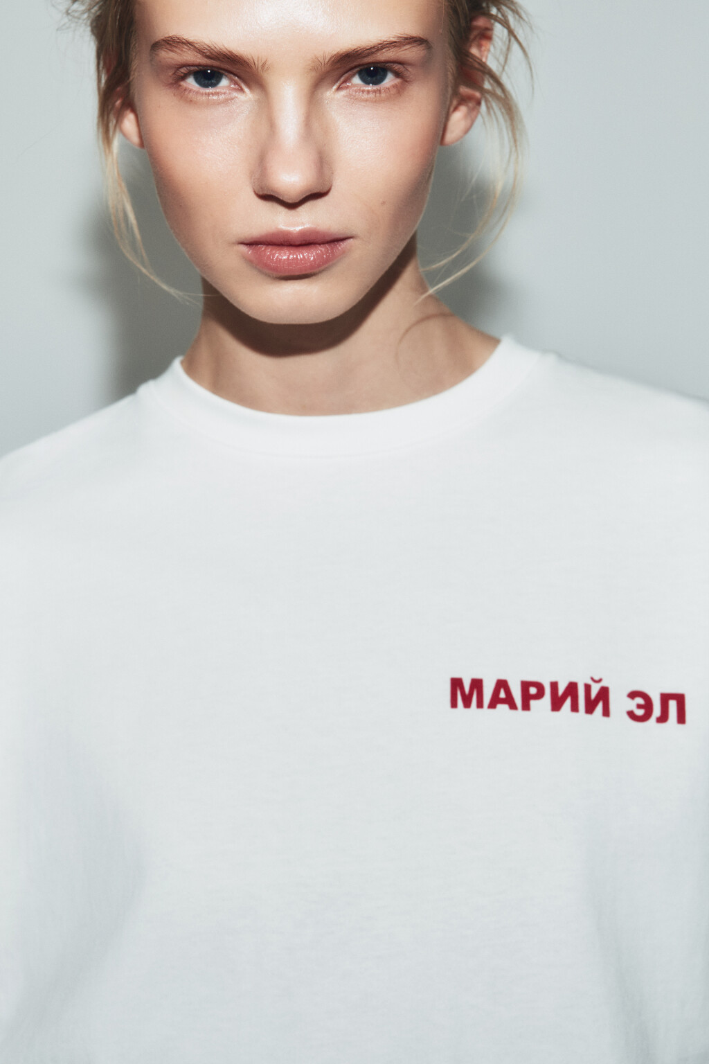 Футболка хлопковая оверсайз с принтом - цвет белый - 5