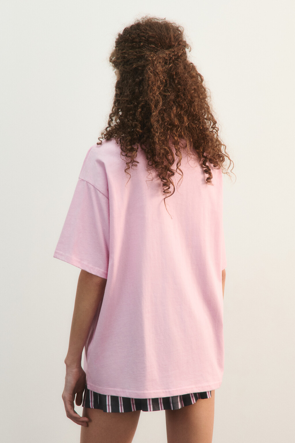 Футболка хлопковая oversize с новогодним принтом - цвет розовый - 4