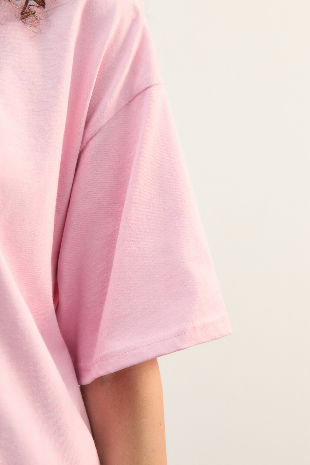 Футболка хлопковая oversize с новогодним принтом - цвет розовый - 7