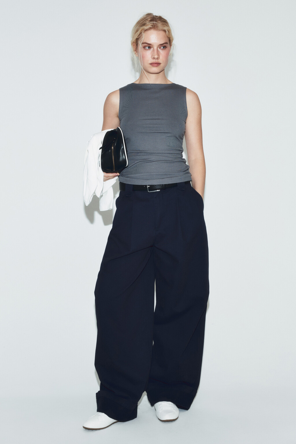 Майка облегающая с драпировками - цвет серый - 4