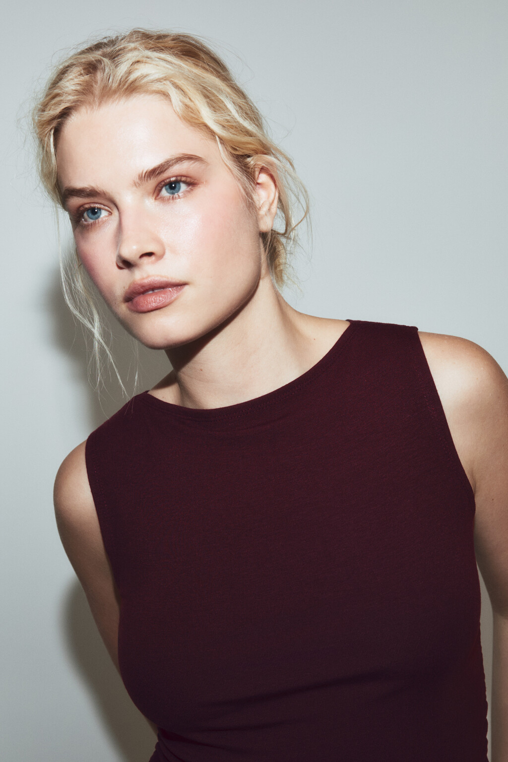 Майка облегающая с драпировками - цвет бордовый - 6