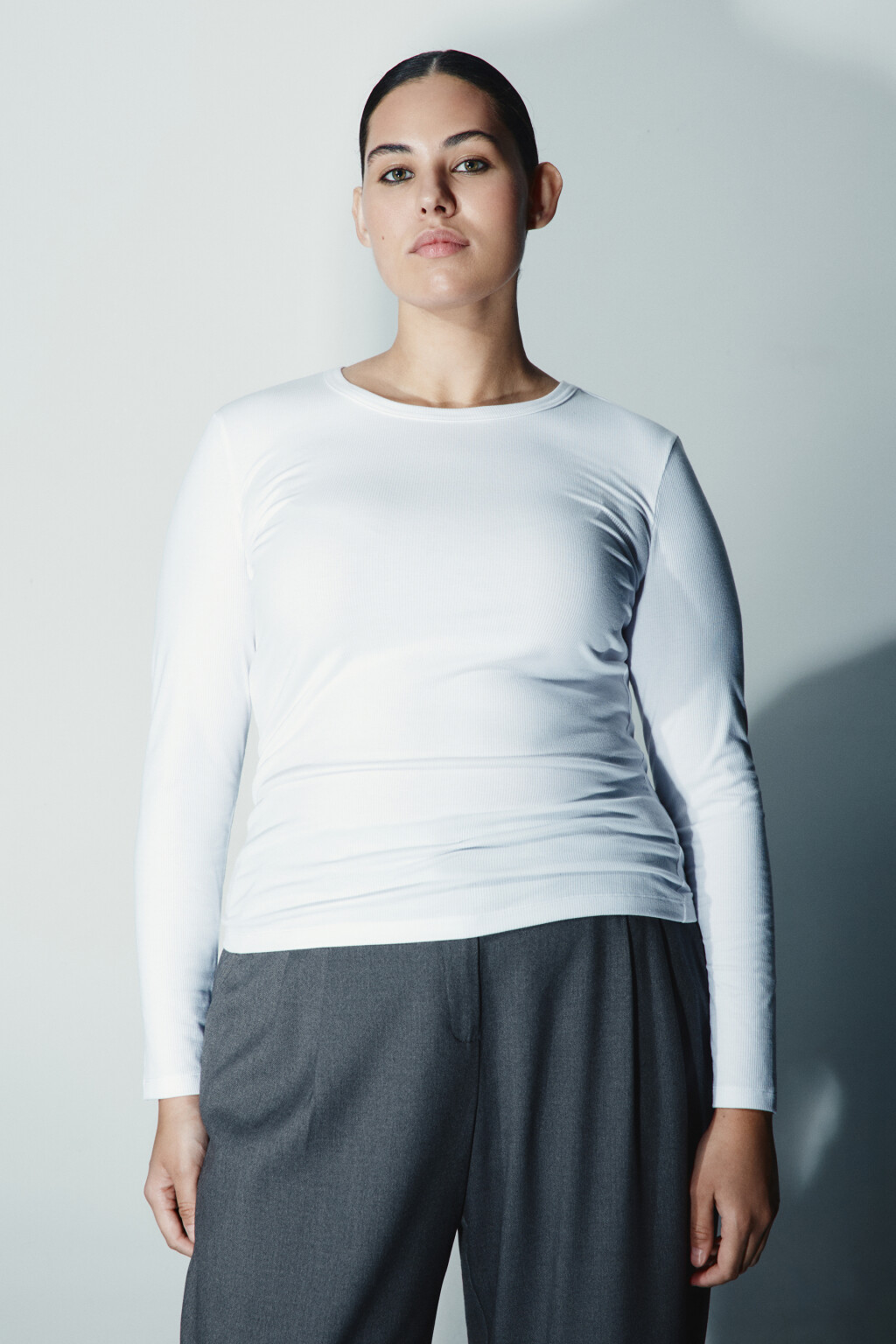 Лонгслив облегающий в рубчик - цвет белый - 2