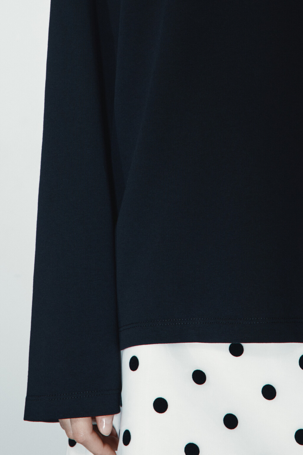 Лонгслив хлопковый с принтом - цвет черный - 6