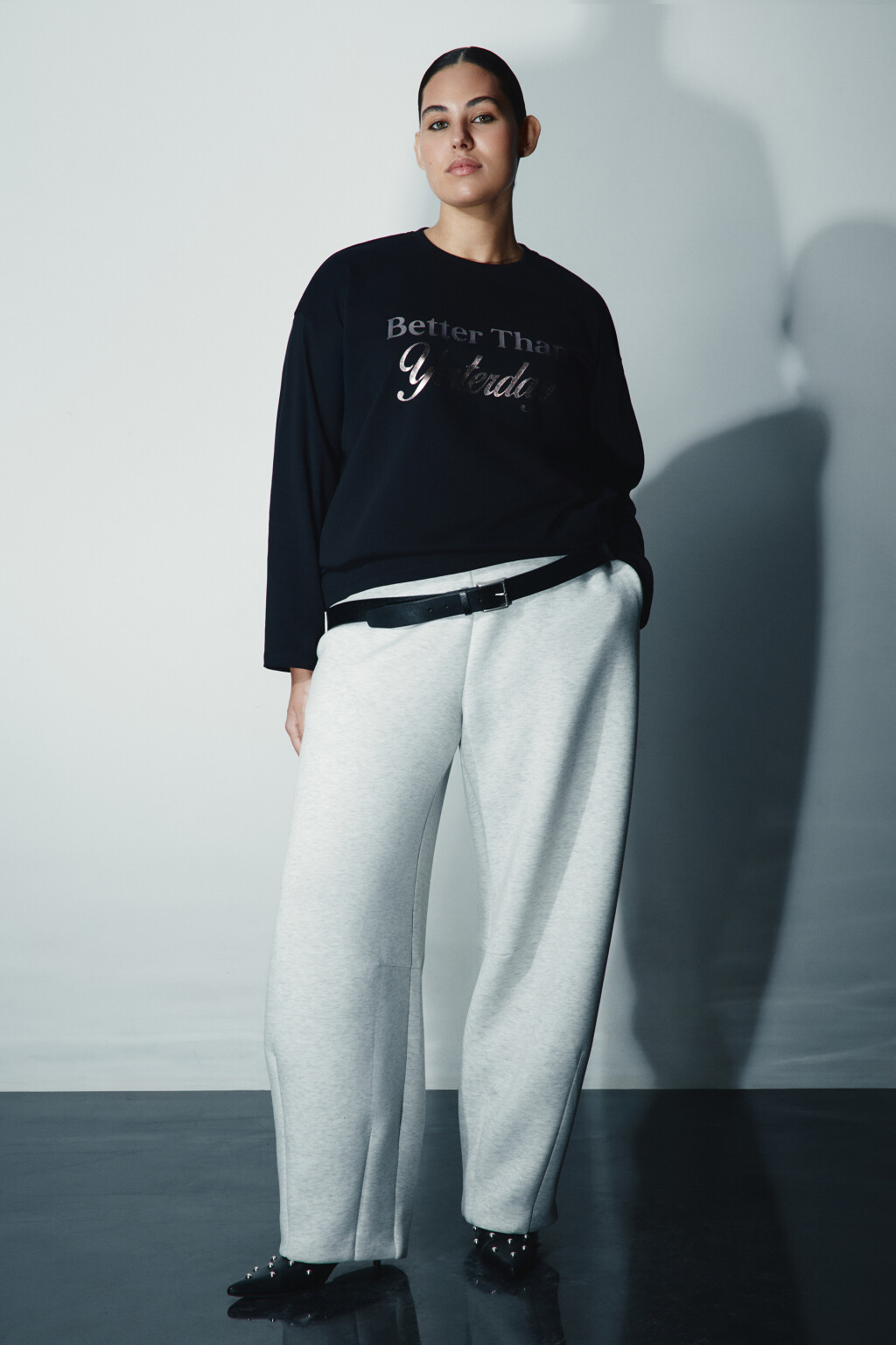 Лонгслив хлопковый с принтом - цвет черный - 4