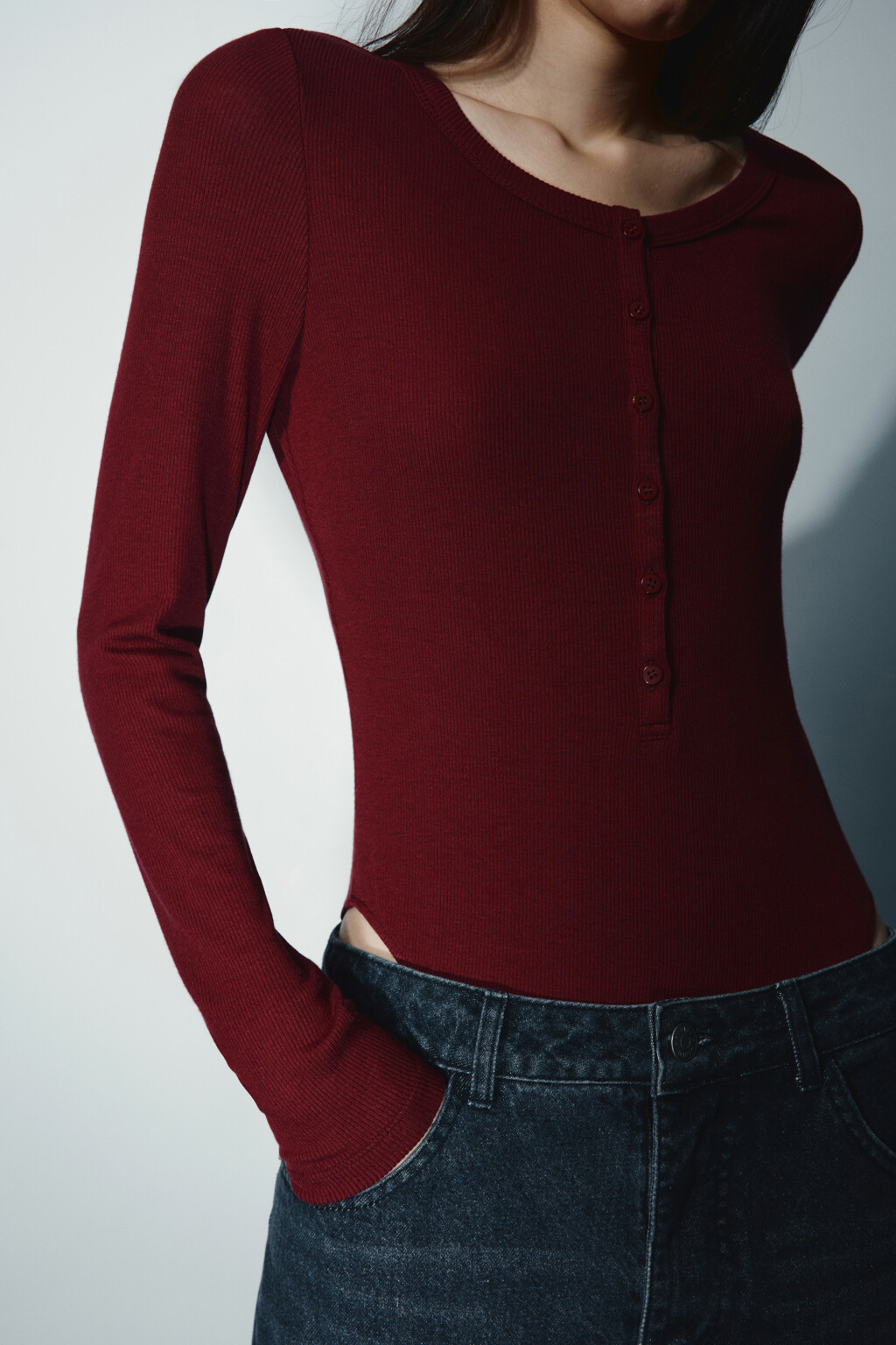 Боди-лонгслив с застежкой на груди - цвет бордовый - 5