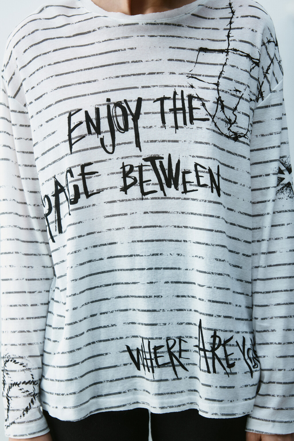 Лонгслив удлиненный с принтом - цвет белый - 5