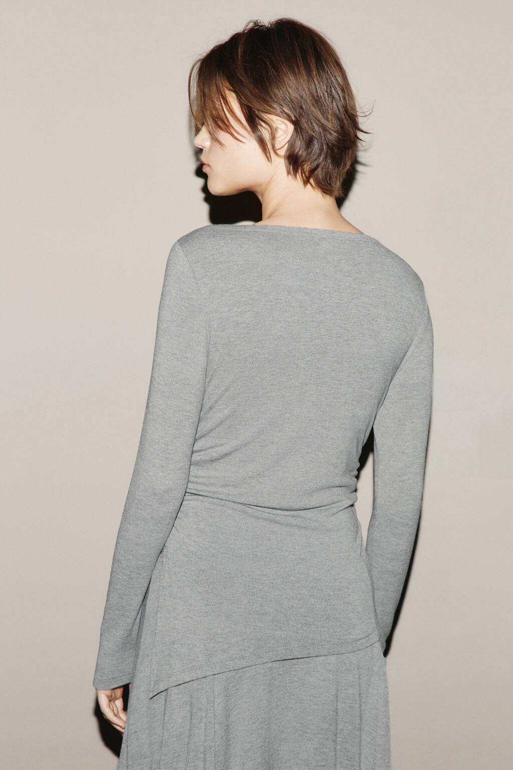 Лонгслив в рубчик с асимметричным низом - цвет серый - 5