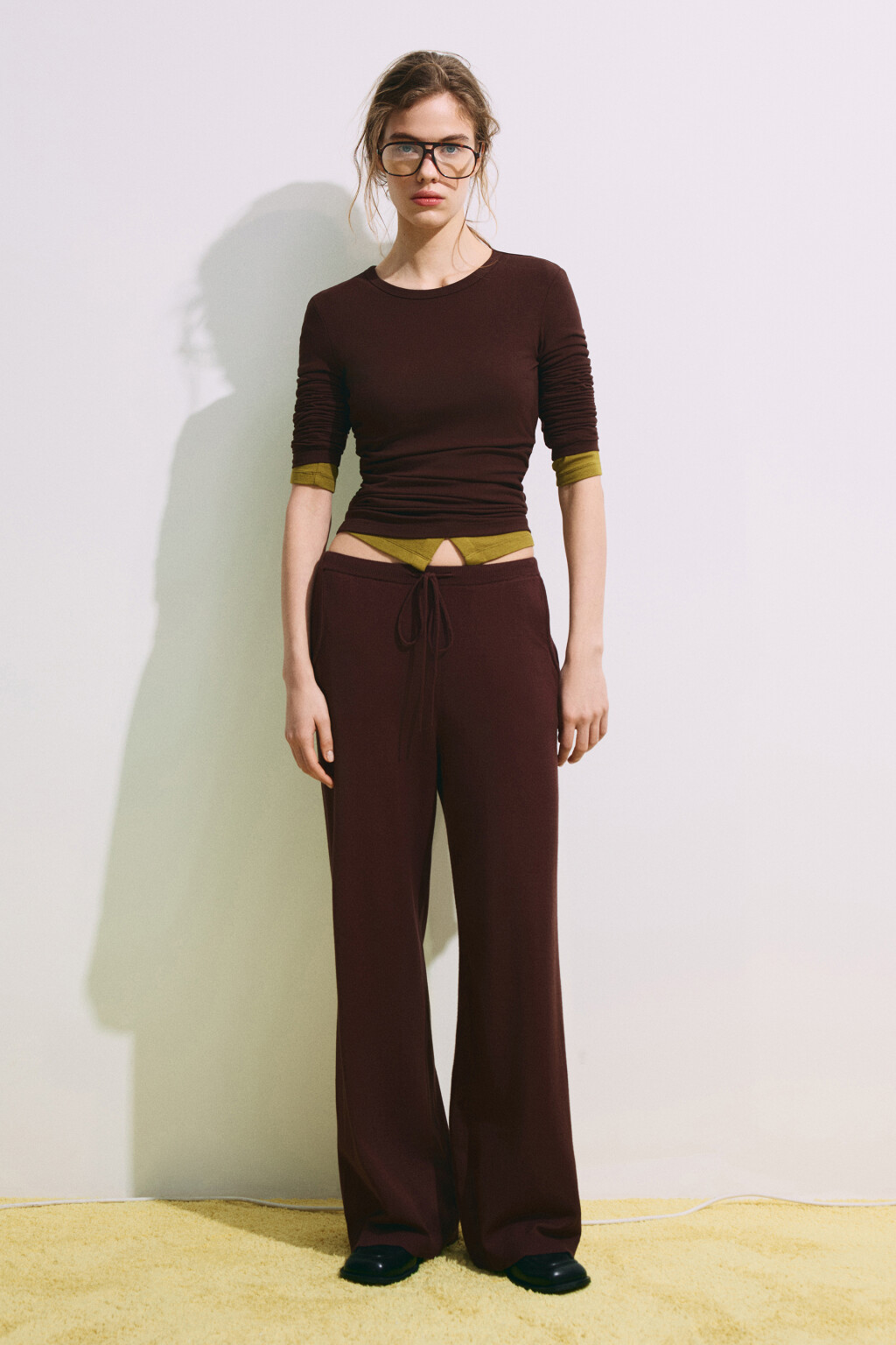 Лонгслив приталенный со сборками - цвет коричневый - 5