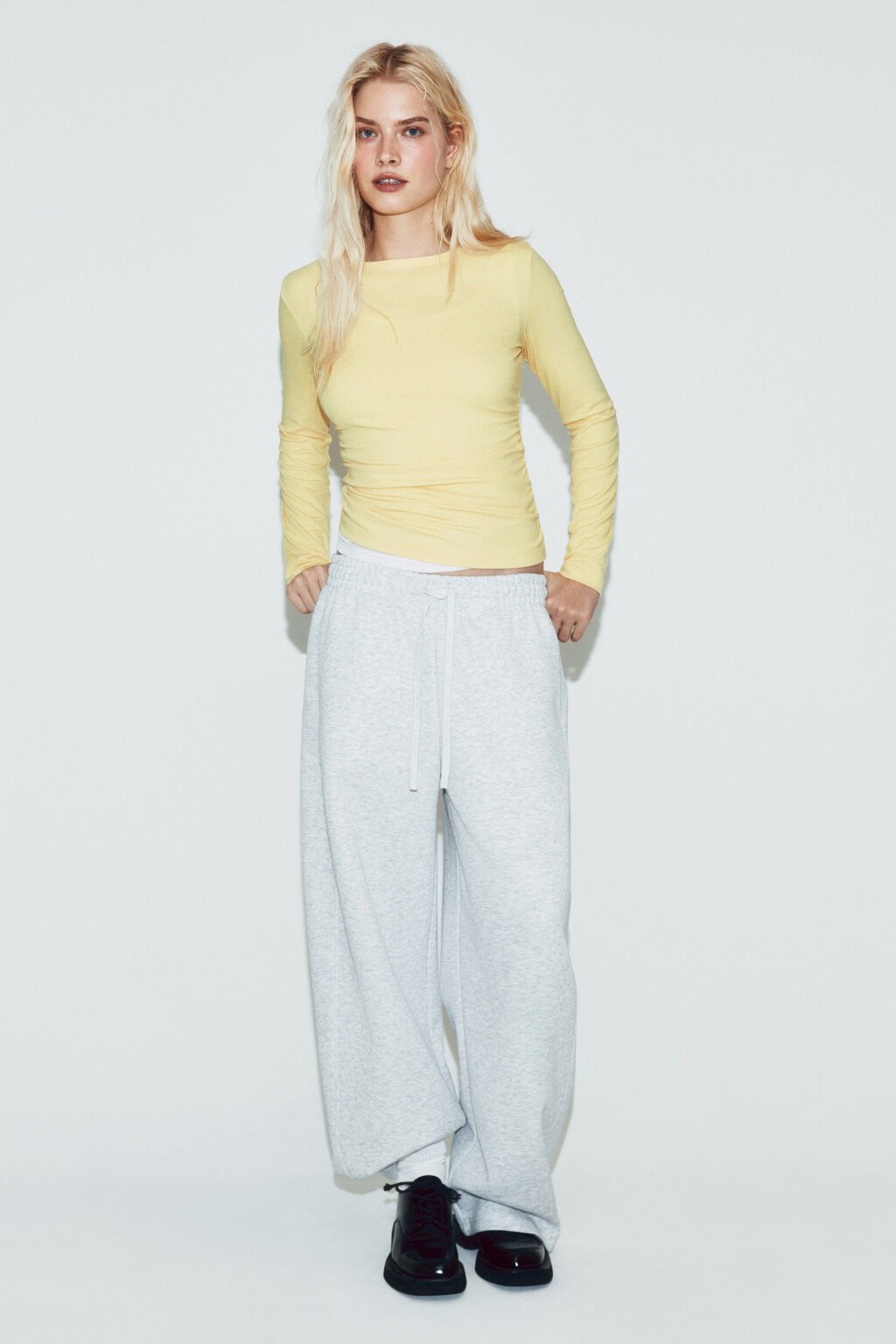 Лонгслив приталенный со сборками - цвет желтый - 5