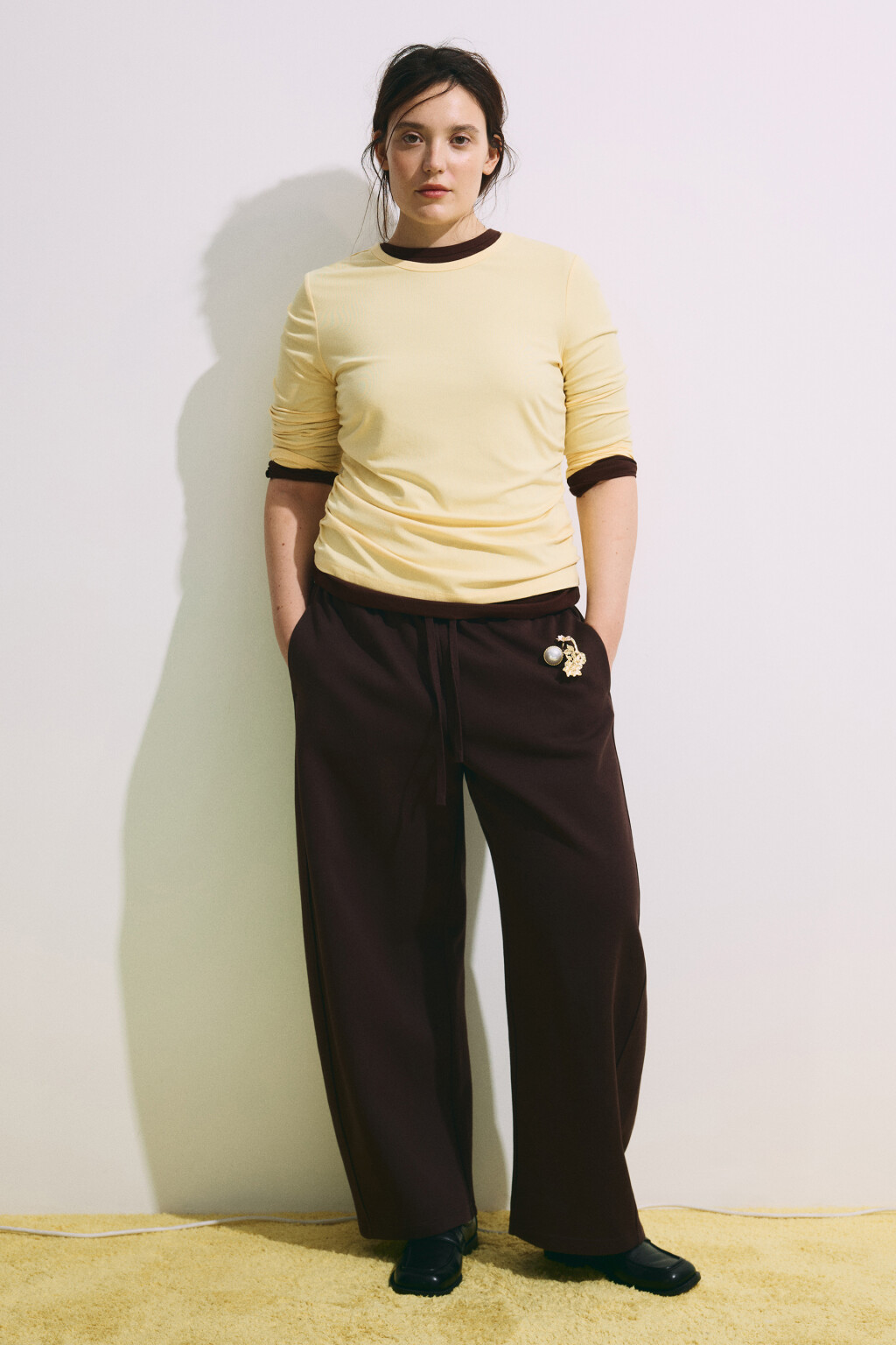 Лонгслив приталенный со сборками - цвет желтый - 5