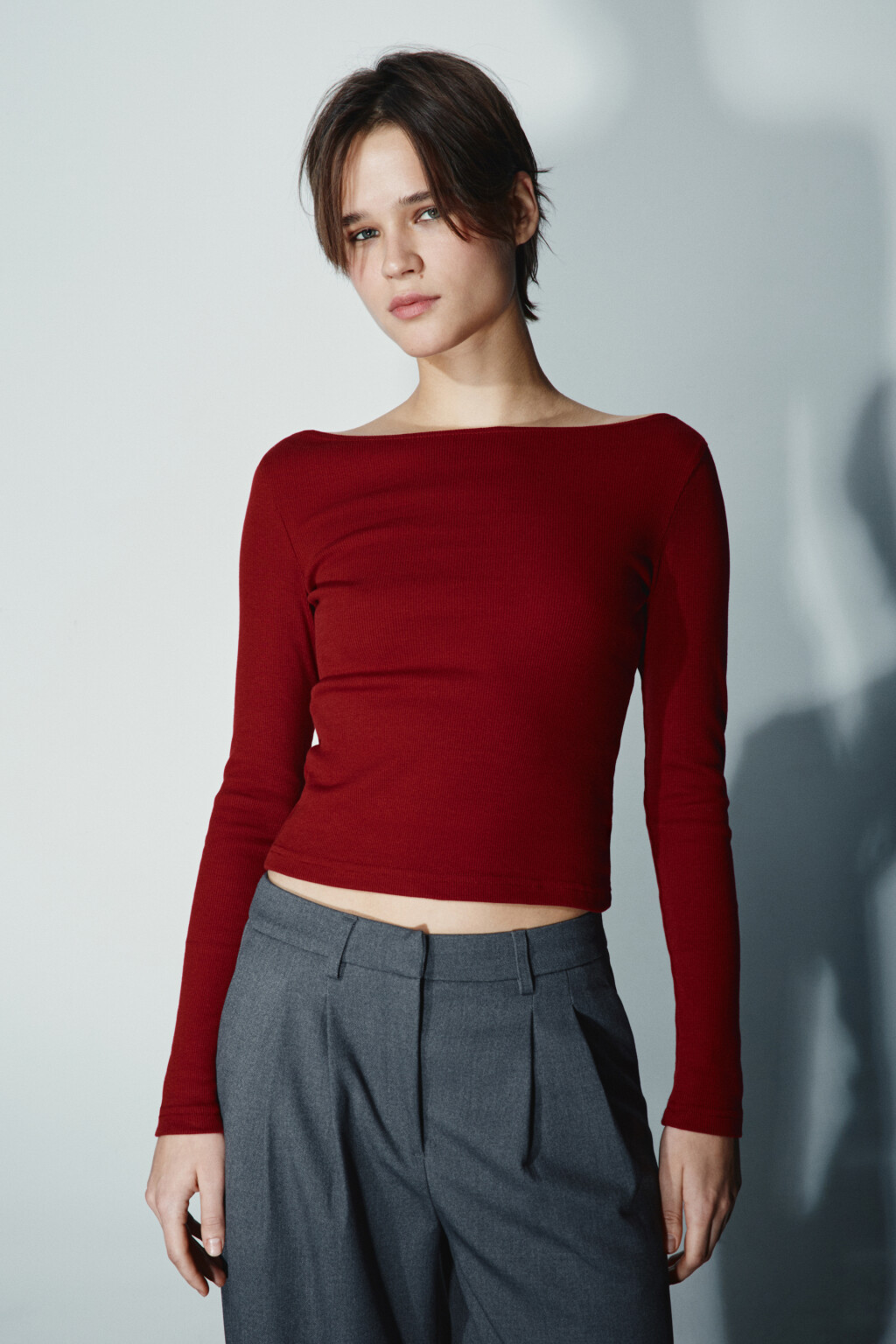 Лонгслив в рубчик с вырезом-лодочкой - цвет бордовый - 2