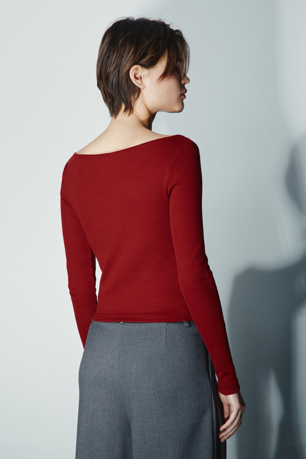 Лонгслив в рубчик с вырезом-лодочкой - цвет бордовый - 3