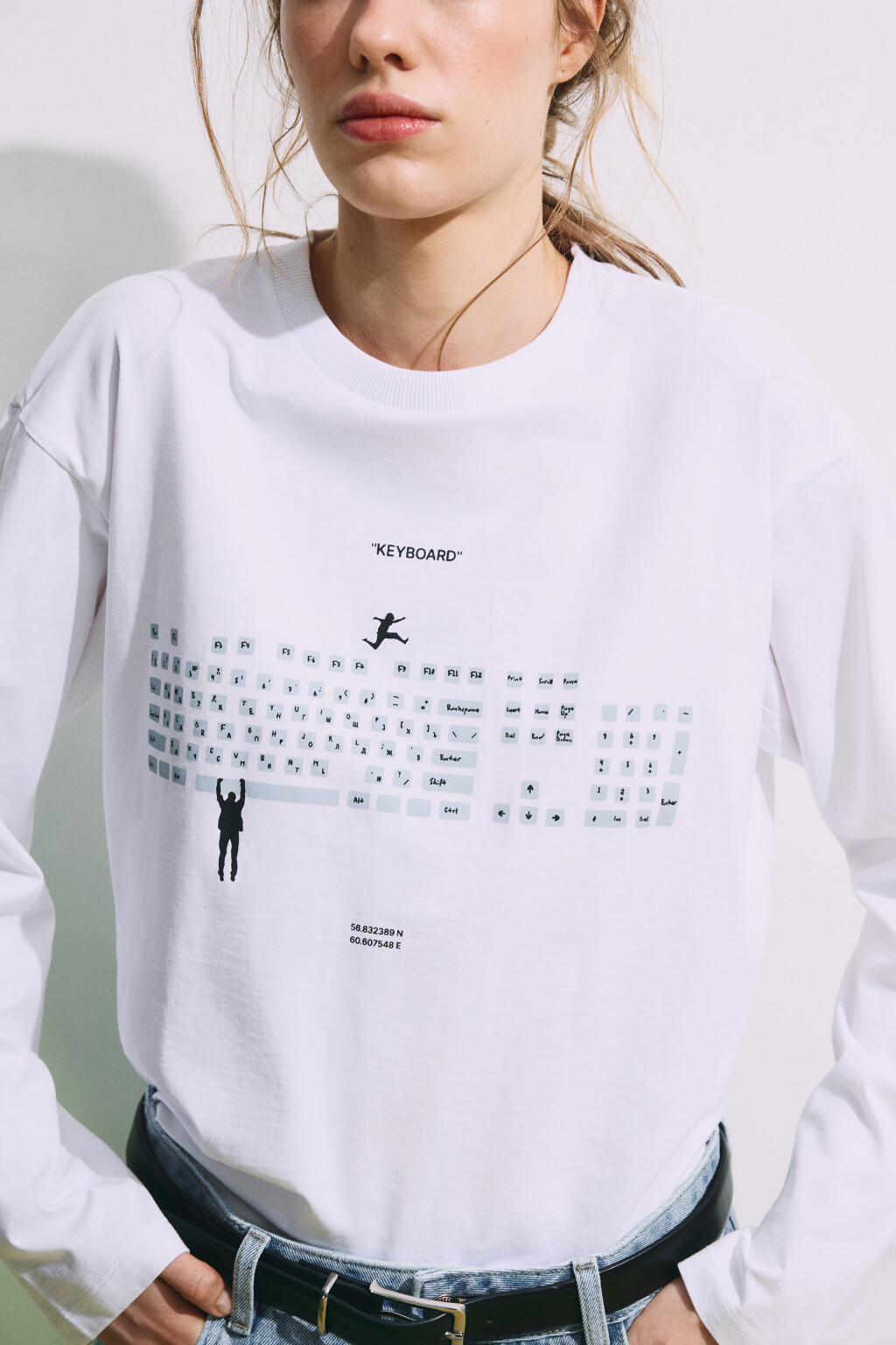 Лонгслив хлопковый оверсайз с принтом - цвет белый - 1