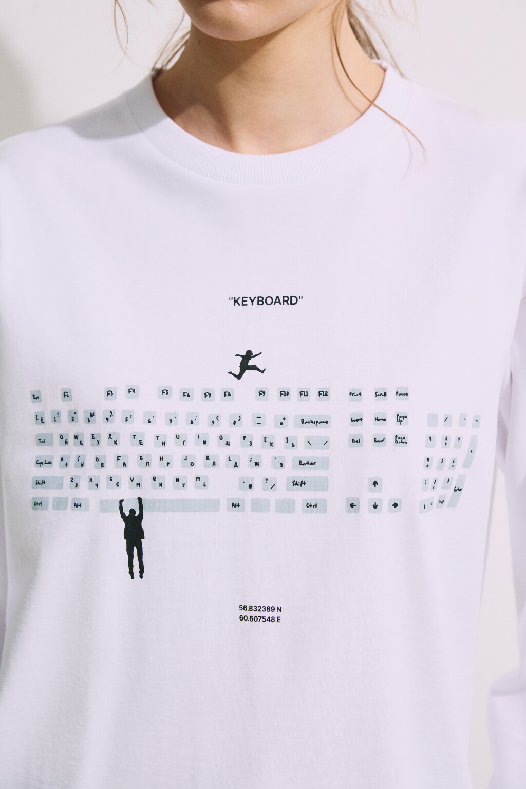 Лонгслив хлопковый оверсайз с принтом - цвет белый - 6