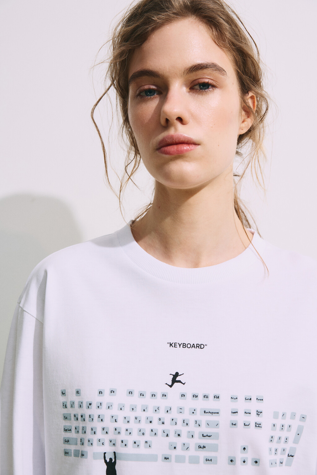 Лонгслив хлопковый оверсайз с принтом - цвет белый - 7