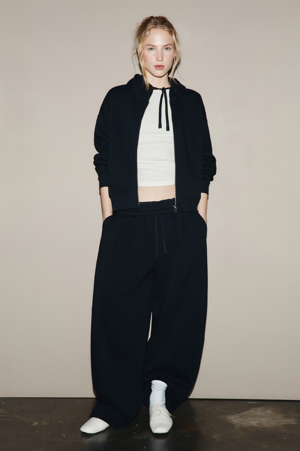 Худи-зипка с капюшоном из футера - цвет черный - 4