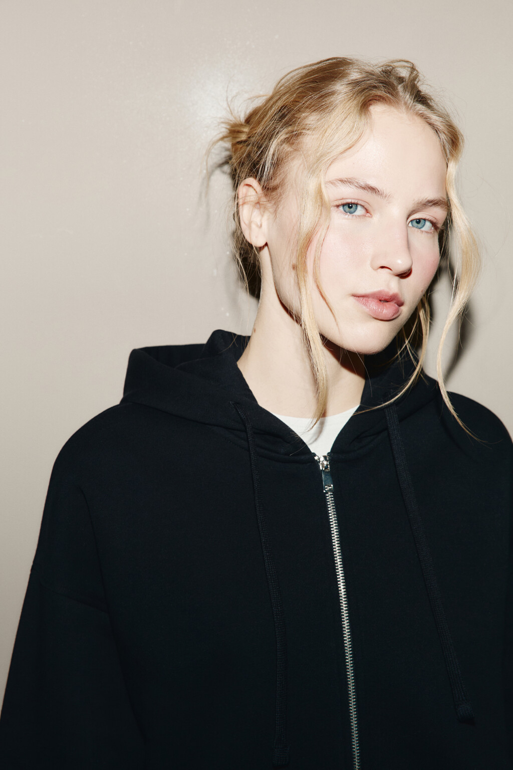 Худи-зипка с капюшоном из футера - цвет черный - 5